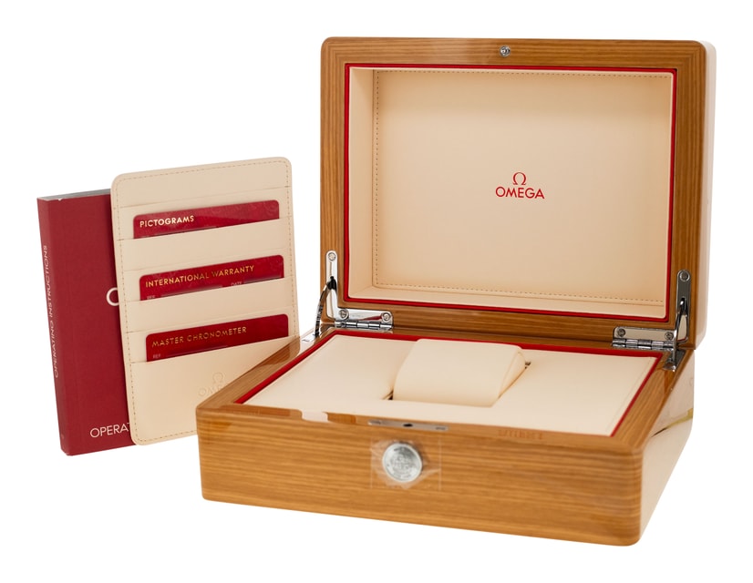 Omega Aqua Terra 150m Gents 220.12.41.21.02.002 Image 5